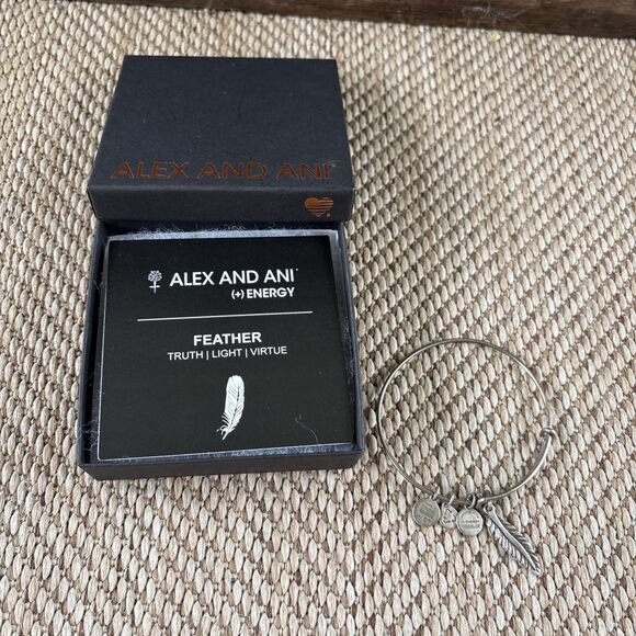 Alex & Ani " Small Spirit Feather " Silver   Charm Bangle Bracelet With Box - Picture 1 of 4